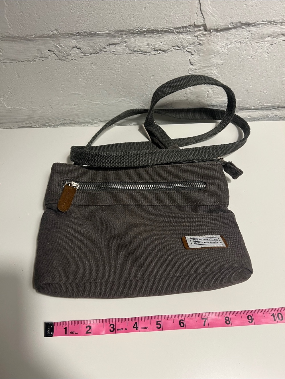 Travelon crossbody gray - Picture 3 of 5